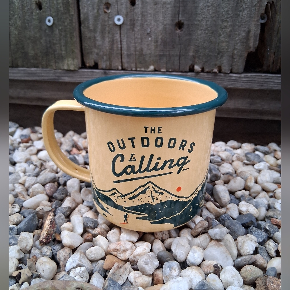 Gentlemen's hardware cup